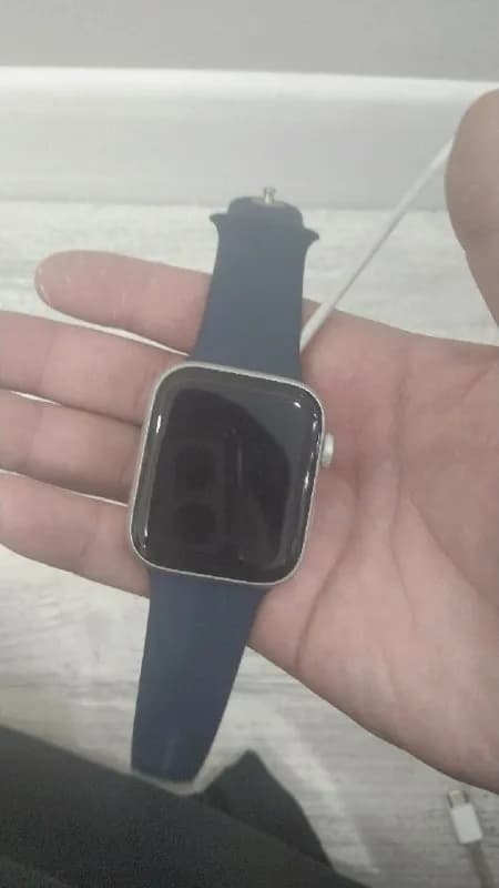 iPhone SE 2024 без коробки — Астана — 70 000 ₸