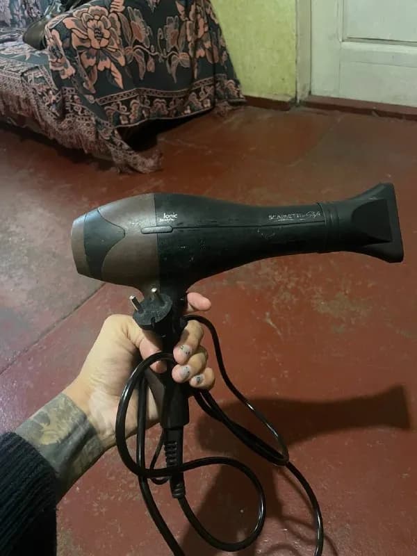 scarlett top style 1800w. Все работает. Насадка в наличии. 20 лар — Батуми — 20 ₾