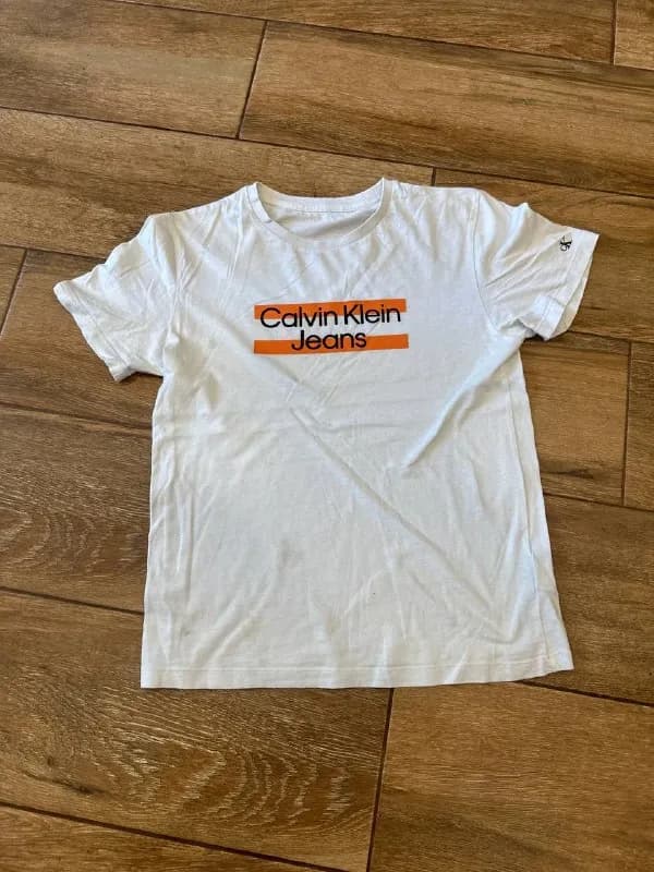 Calvin Klein — Батуми — 10 ₾