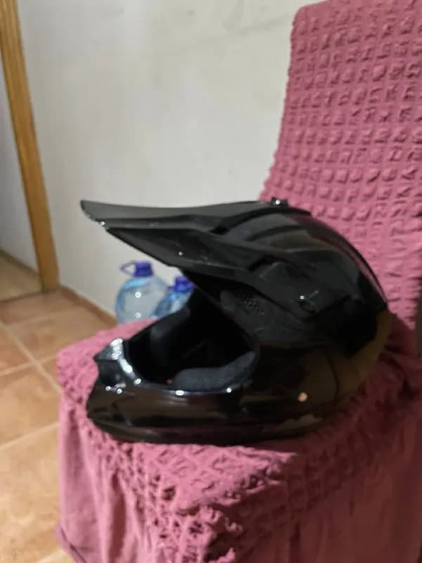 Шлем черный — Батуми — 60 ₾