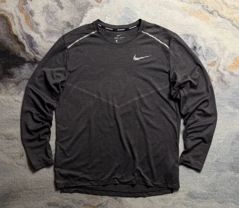 Лонгслив Nike Run мужской новый — Батуми — 149 ₾