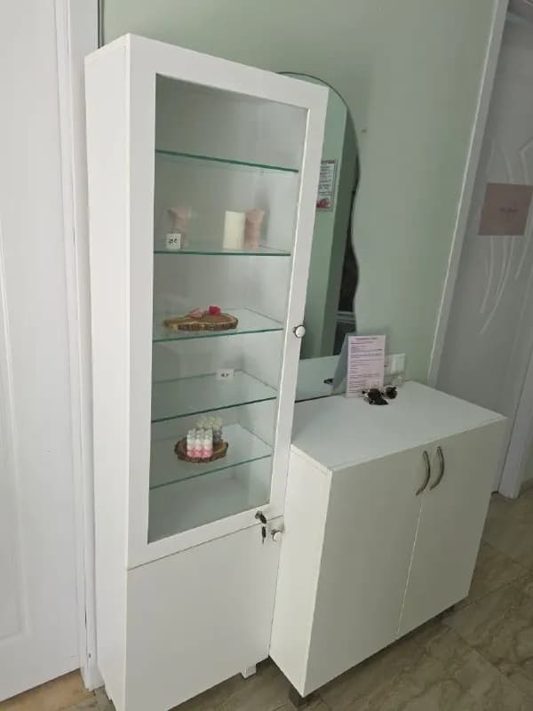 Стеллаж-витрина 170×46×42 — Батуми — 400 ₾