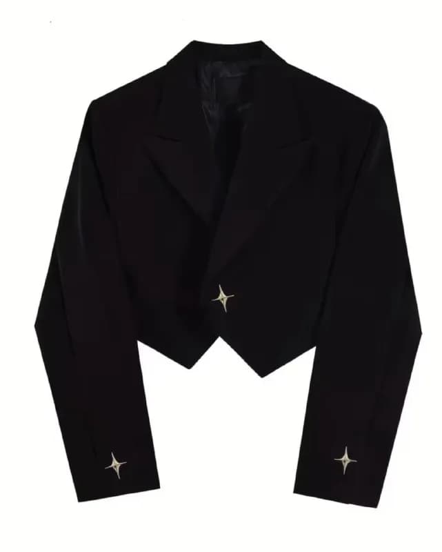 Женский укороченный пиджак — Батуми — 45 ₾