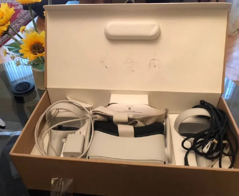 Oculus Quest 2 (128 GB) — Батуми — 499 ₾