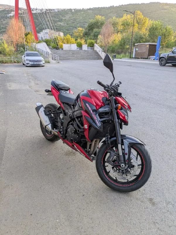 Suzuki GSX-S 750, модельный год 2018 (L8), сборка 2017 года, non-ABS версия, цвет — Candy Daring Red — Батуми — 5 000 $