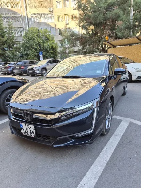 Honda Clarity PHEV Touring — Тбилиси — 12 000 ₾