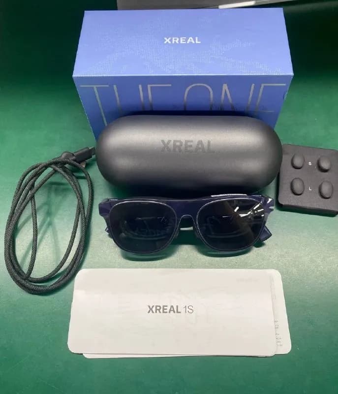 Xreal 1s, почти новые. Куплены 2 месяца назад, практически не использовались. — Тбилиси — 1 100 ₾