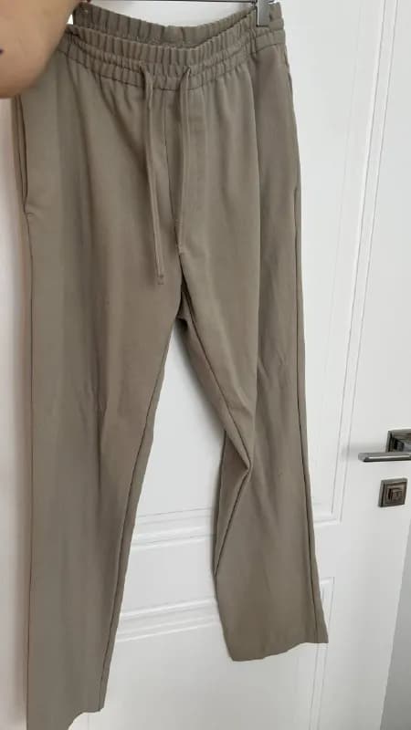 Zara, в отличном состоянии. Размер М — Батуми — 20 ₾