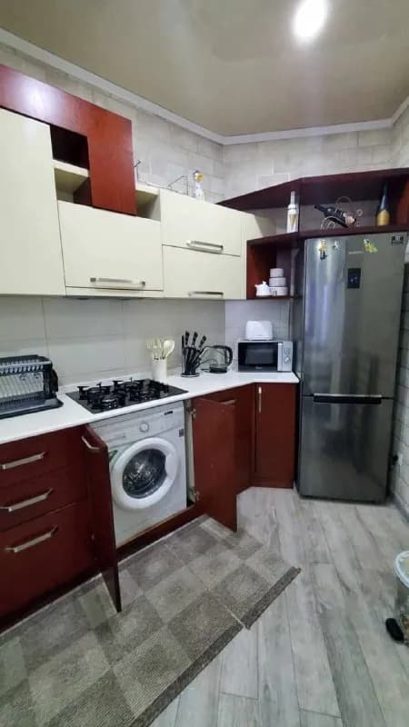 1+1 по улице Горгиладзе, 96 — Батуми — 500 $