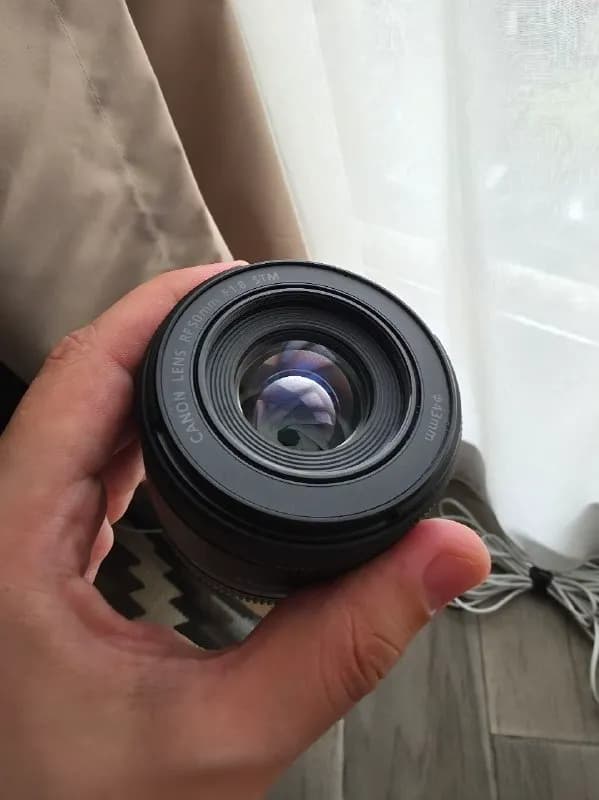 Canon RF 35 mm F/1.8 Macro IS STM — 1100 лари — Батуми — 180 ₾