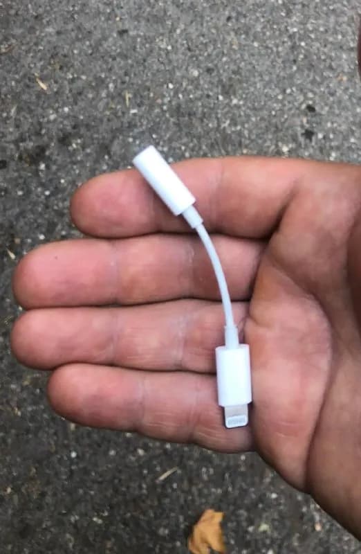 Apple Iphone lightning адаптер to 3.5 Aux mini jack. 4000 драм. Давташен — Ереван — 4 000 ֏
