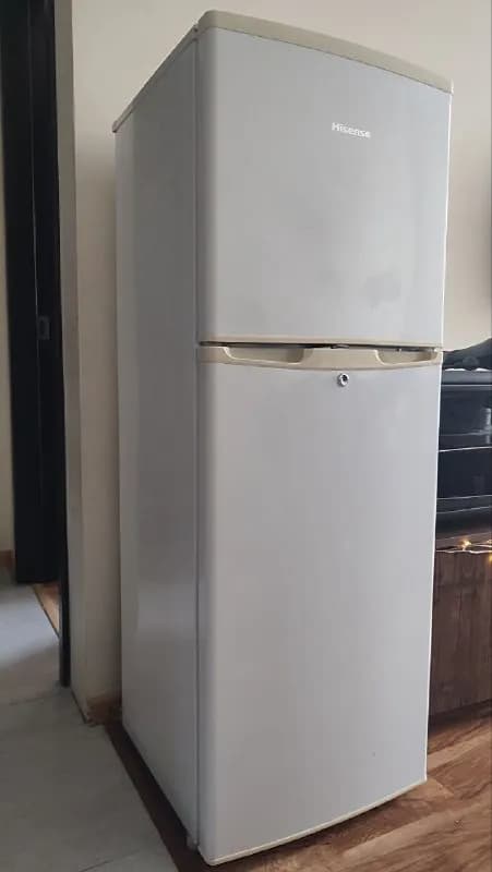 Hisense BCD-138A/HC (E95) — Батуми — 250 ₾