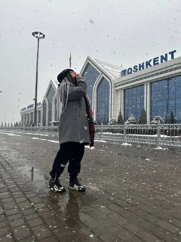 XL, но носится и как оверсайз на M/L. Состояние б/у, надо пройтись машинкой от катышков. — Батуми — 10 ₾