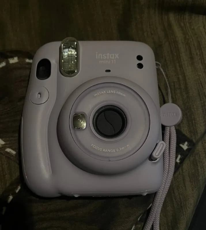 Instax mini 11 — 150₾ — Тбилиси — 150 ₾