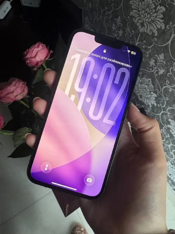 Iphone 13, 128 GB цвет: Green. Состояние хорошее. Батарея 76%. Никогда не вскрывался, все детали ори — Батуми — 500 ₾