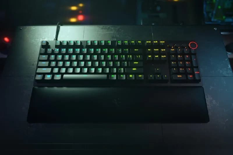 Razer Huntsman V2 (механика, RGB) — Батуми — 130 ₾