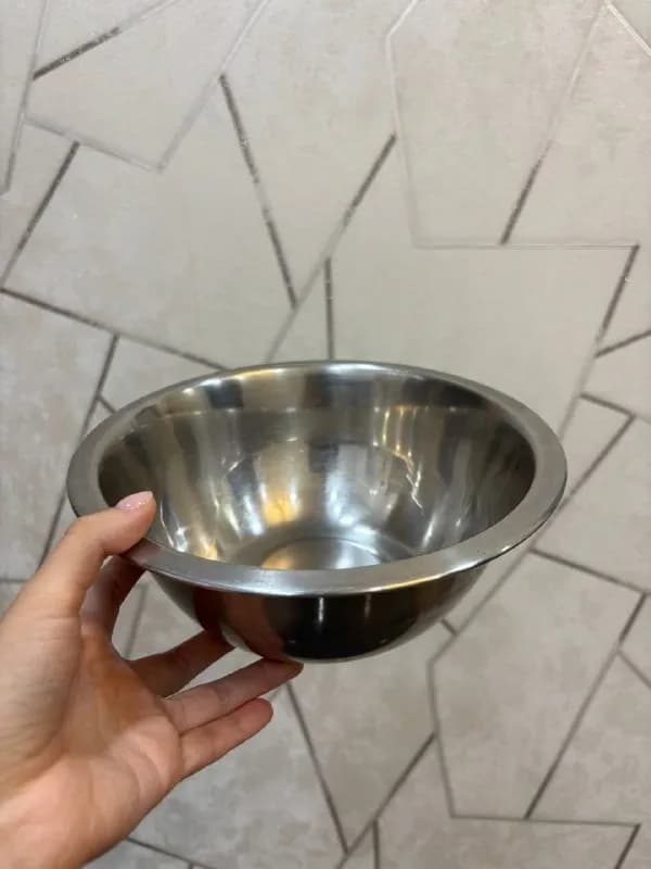 Миска металлическая, контейнер стеклянный, воронка Hario V60, шейкеры, терка ручная, терка — Батуми — 75 ₾