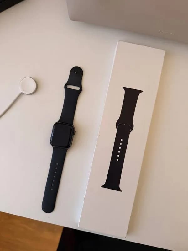 Apple Watch Series 5 — 40 мм — Батуми — 130 ₾