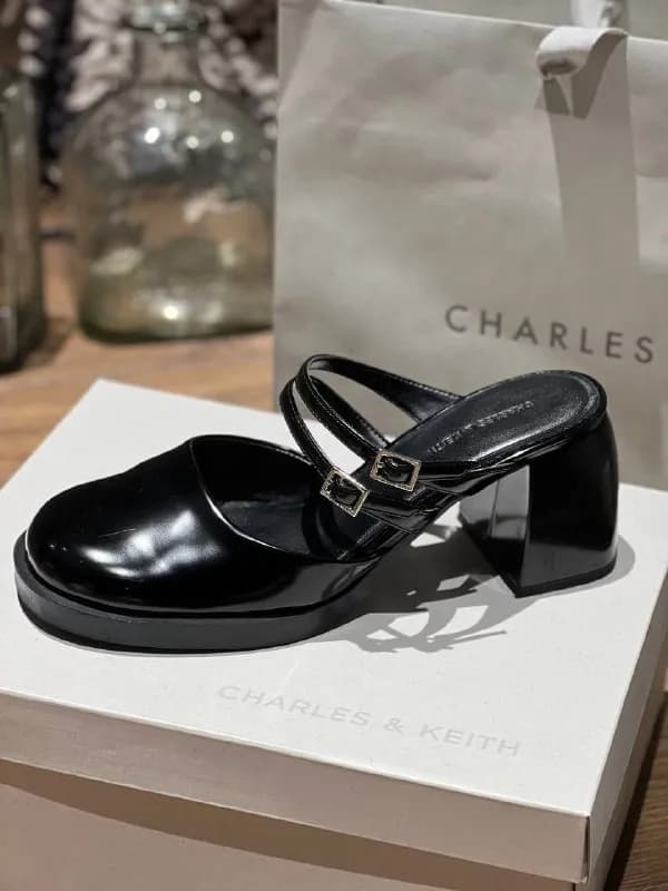 Charles&Keith — Батуми — 140 ₾
