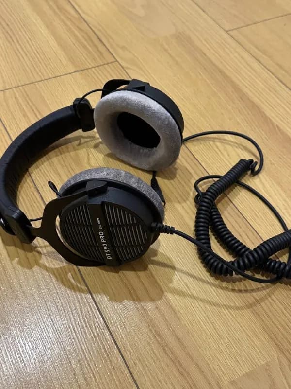 DT 990 PRO (250 ohm) — 450 лари — Батуми — 450 ₾