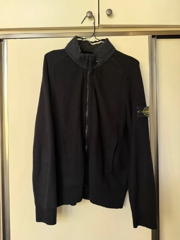 1. Stone Island, 750 gel — Тбилиси — 750 ₾