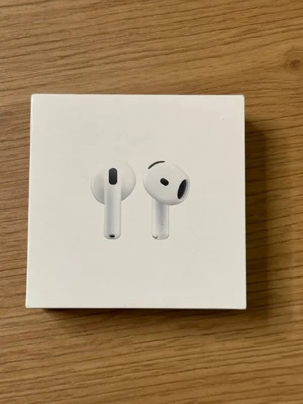 AirPods 4 новые, запечатанные, 300 лари — Тбилиси — 300 ₾