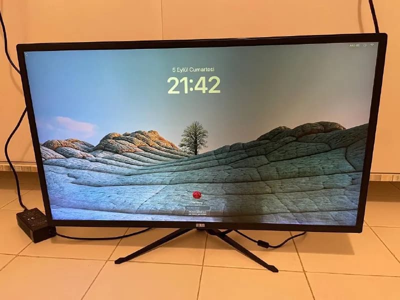 Монитор gaming 28 дюймов 4K с дефектом — Анталия — 4 500 ₺