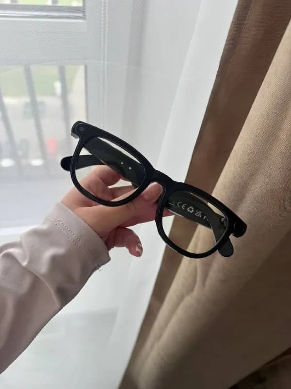 Ray Ban Meta. Есть функции переводчика (обычный перевод и синхронный), хорошая аудиосистема, можно с — Минск