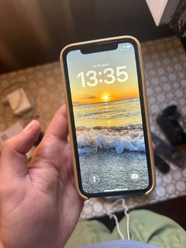 iPhone 11, аккум 79% — Ереван — 40 ֏