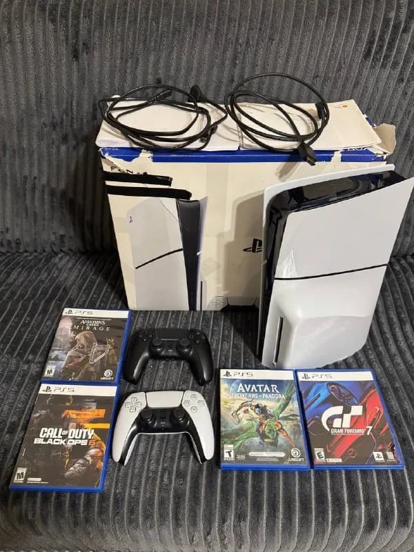 Playstation 5 Slim Disk versia в идеальном состоянии. В комплекте 2 джойстика кабели. Подставки, ди — Тбилиси — 1 600 ₾