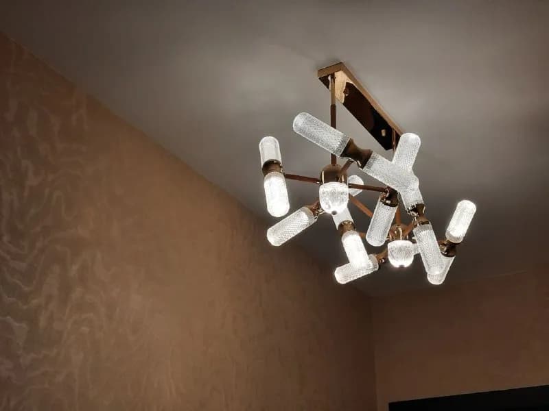 1. Подвесная люстра ST Luce Versita SL400.103.09 от итальянской компании ST Luce  оснащена девятью з — Тбилиси — 250 ₾