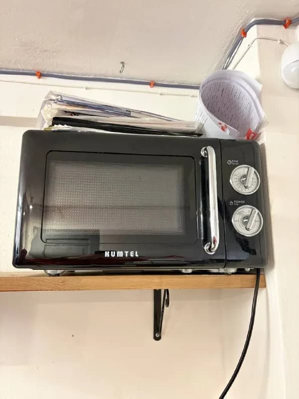 Микроволновка Kumtel Microwave Oven Retro — Тбилиси — 150 ₾