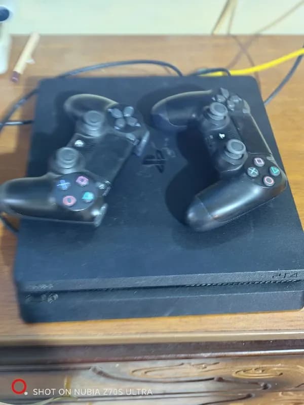 Playstation 4 slim 500 gb 2 жостик 70000 драм [телефон] — Ереван — 70 000 ֏