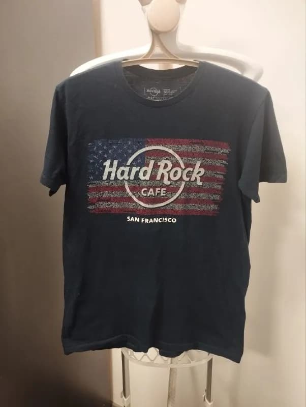 Hard Rock Cafe. Размер М. Цена 3000 драм. — Ереван — 3 000 ֏