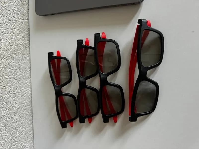 4 пары 3D очков для кинотеатров — Тбилиси — 15 ₾