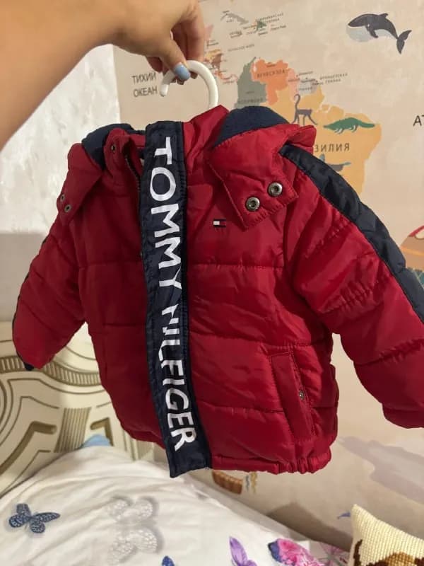 Tommy Hilfiger ❤️ Оригинал, покупали в Америке 🇺🇸 Размер 12 месяцев. Очень тёплая и удобная, с кап — Тбилиси — 100 ₾