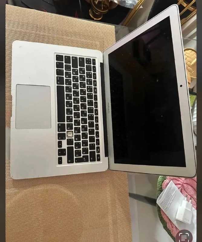 Продам MacBook Air 2017 г (кнопка одна выпала) все остальное заводское и в хорошем состоянии. Им ча — Батуми