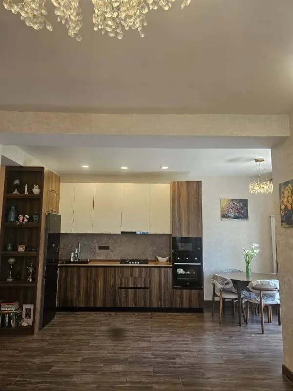 сдам квартиру 3+1 по улице Адлия, 112 — Батуми — 700 $