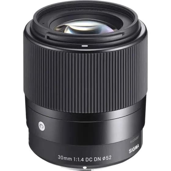 Объектив Sigma 30 mm F1.4 — Белград