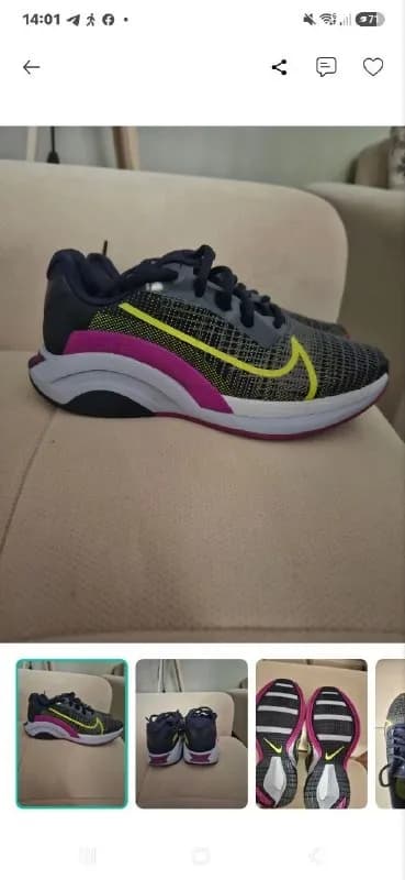 Продаются кроссовки марки Nike, ни разу не одеванные, новые. Были куплены за рубежом, размер 36. Цен — Стамбул — 1 500 ₺