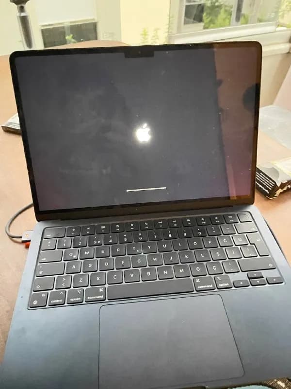 MacBook — Анталия — 25 000 ₺
