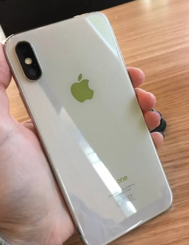 Продаю iPhone X на запчасти или кто может icloud открыть — Батуми — 70 ₾