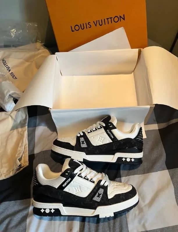 Louis Vuitton Trainer Monogram — Тбилиси