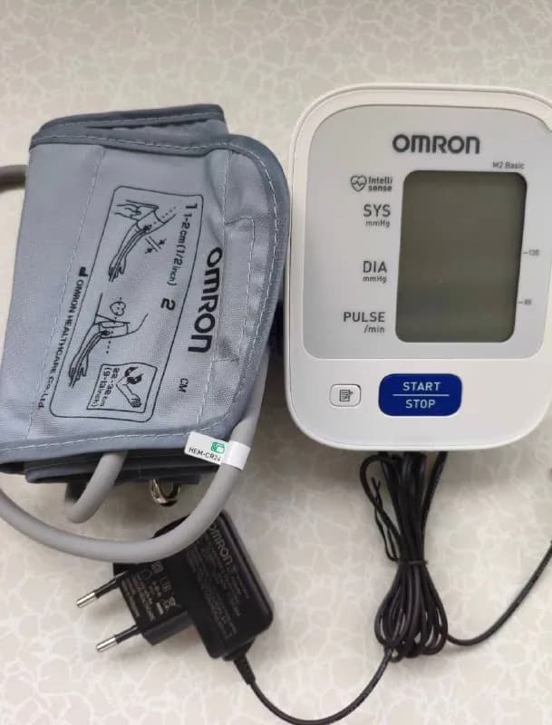 продам тонометр omron m2 basic, в идеальном состоянии, работает от сети и от батареек — 100 лари — Батуми — 100 ₾