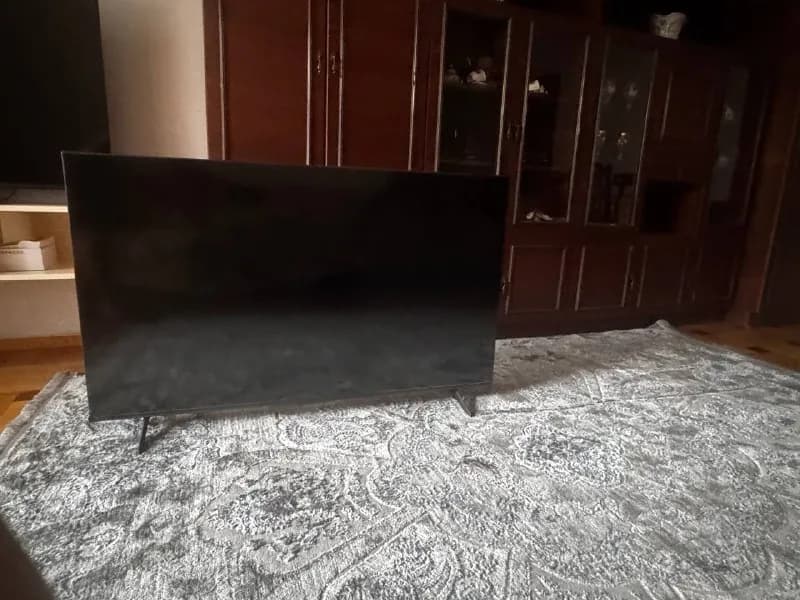 Hisense 55E7NQ PRO (55» QLED, 144Hz) — На запчасти — Батуми