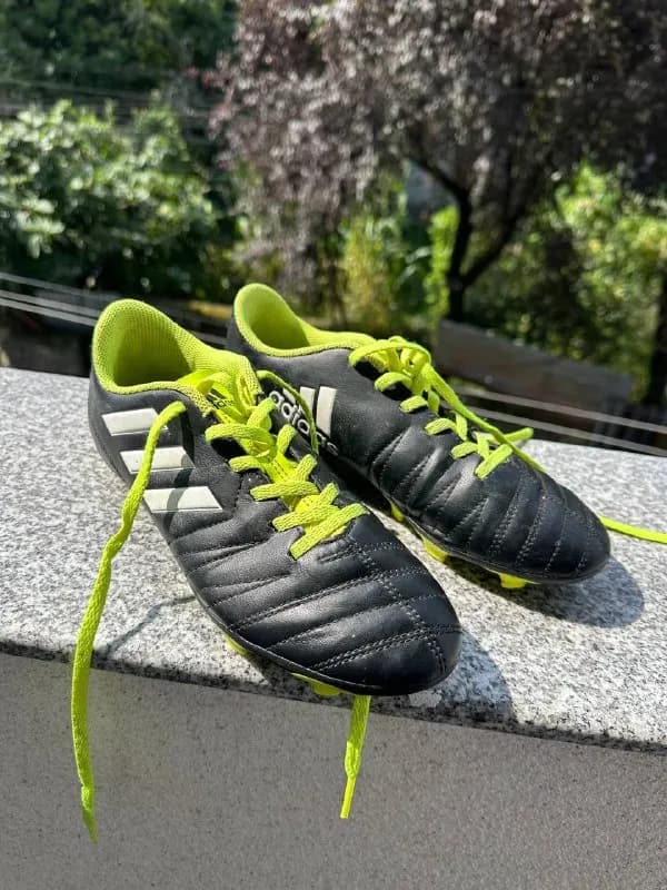 Продам футбольные бутсы Adidas, в отличном состоянии, размер 38 Eu стоимость 40 лари. — Батуми — 40 ₾