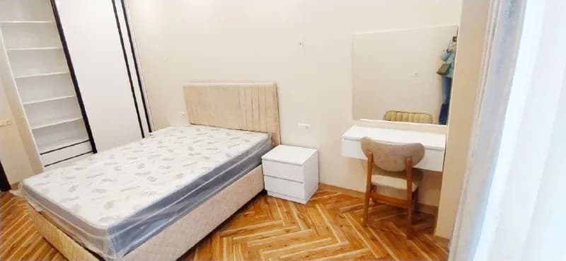 700$ на год — Батуми — 700 $
