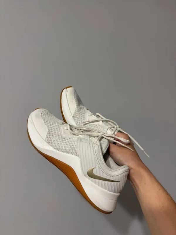 Кроссовки Nike оригинальные женские — Батуми — 50 ₾