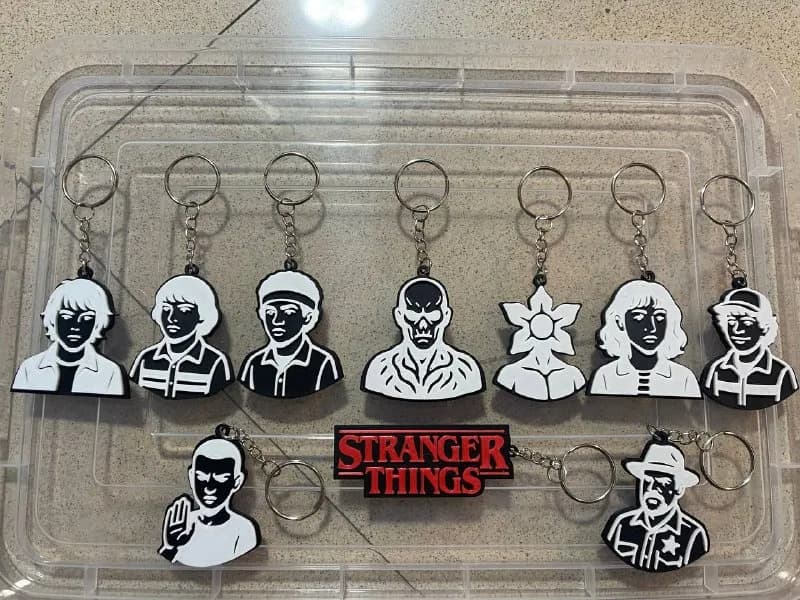 Коллекция брелков Stranger Things 10 шт — Батуми — 30 ₾