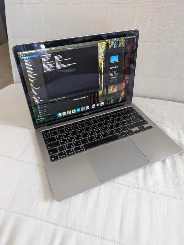 MacBook Air M1 2020 16/256 — в отличном состоянии, не царапин не сколов нет, в ремонте не был. Все р — Батуми — 1 300 ₾